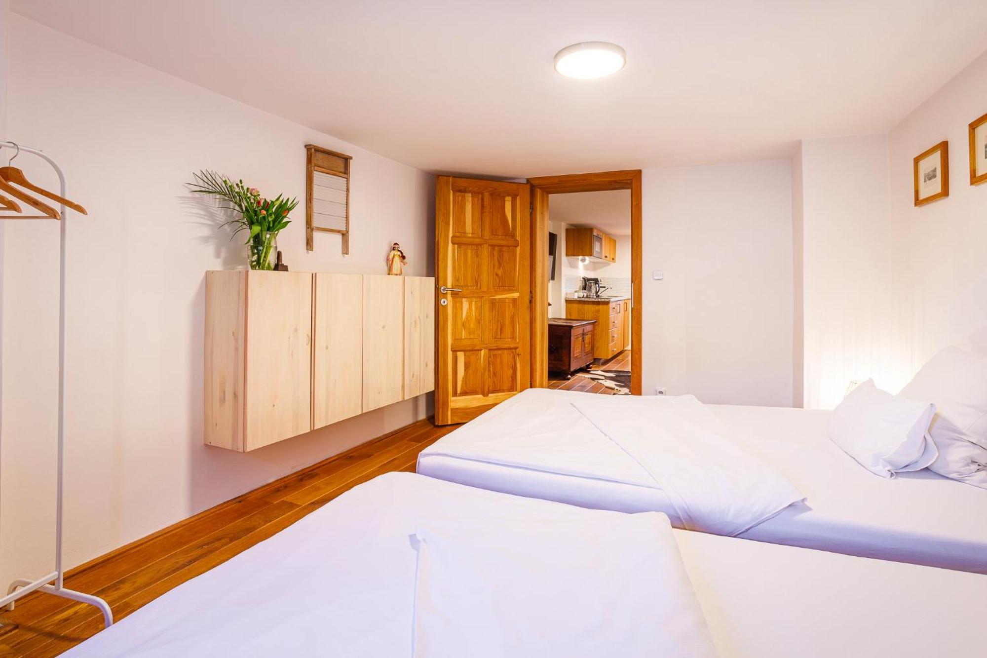 Apartments No.59 Локет Екстериор снимка
