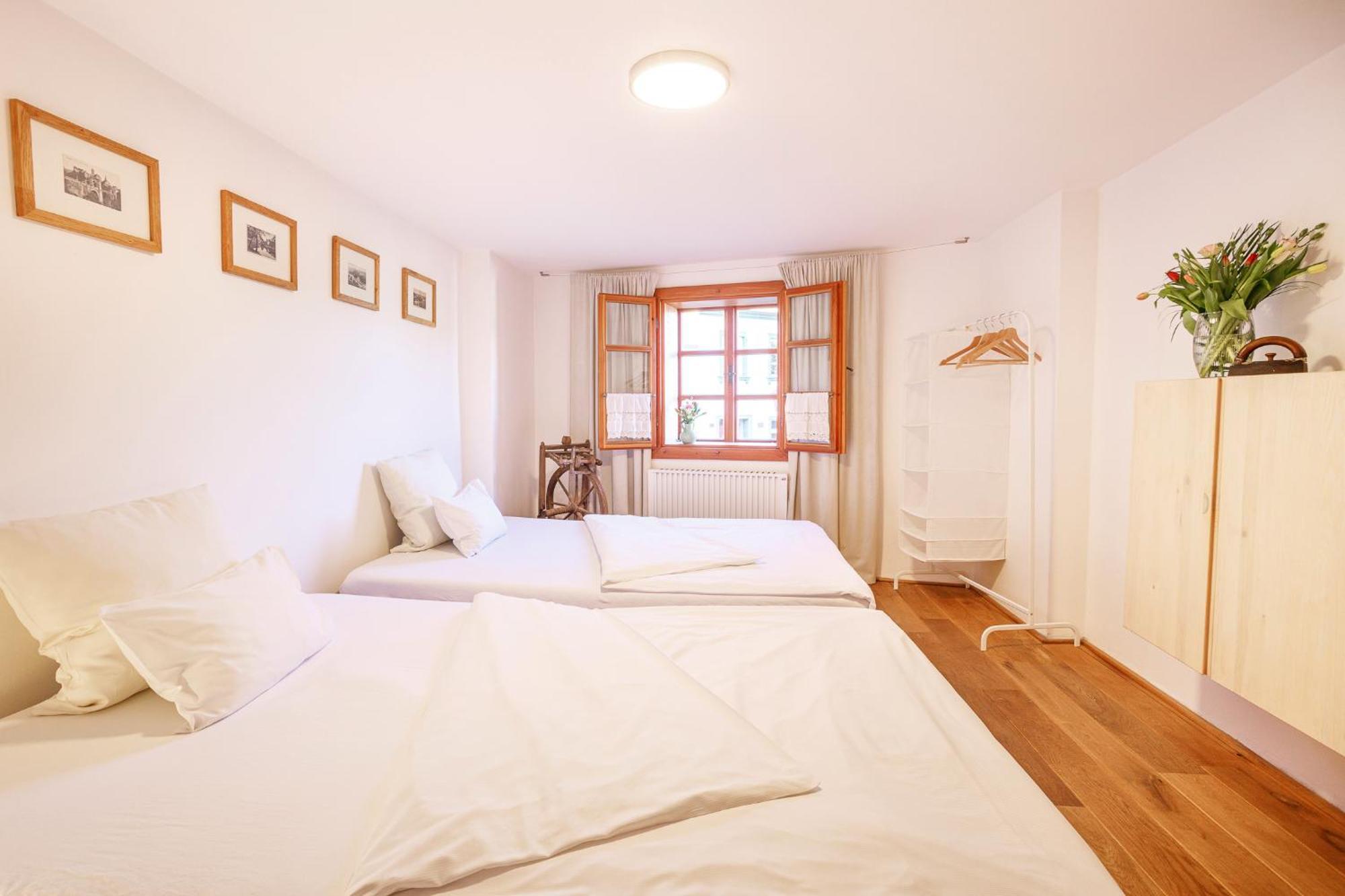 Apartments No.59 Локет Екстериор снимка